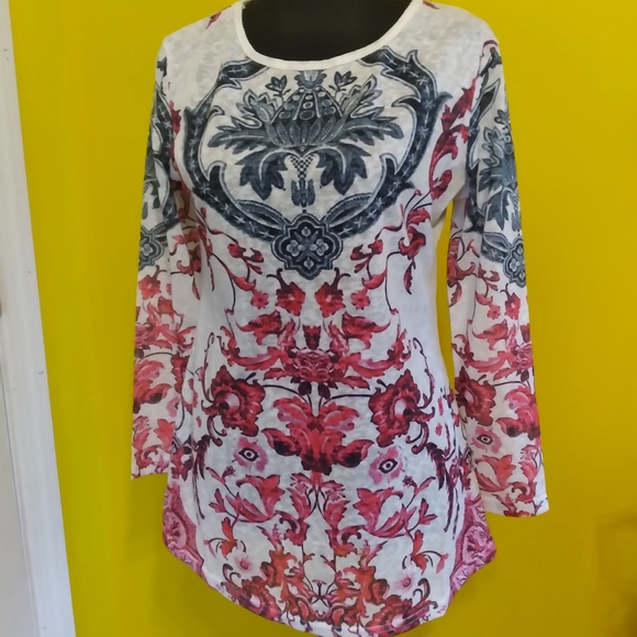 Nancy Yang Blue & Red Print Top ⚘️ - Picture 1 of 8